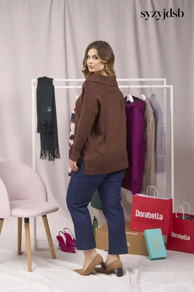 Maglia maxi con collo sciallato e spacchi CACAO - MAGLIA