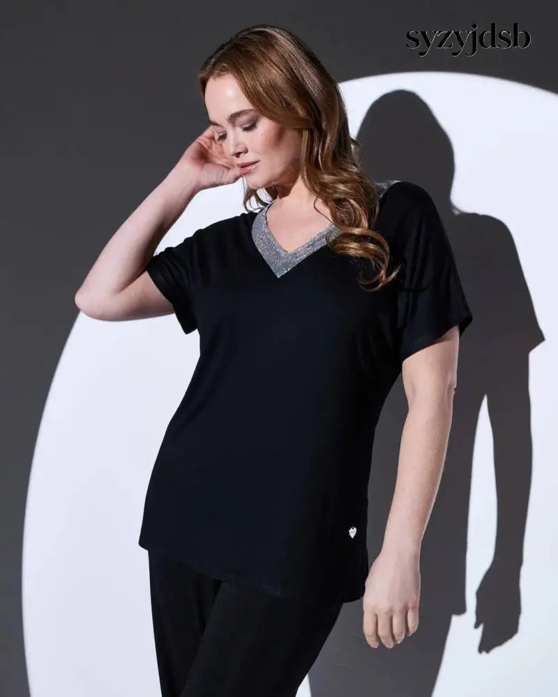 T-shirt kimono in jersey di viscosa elasticizzata con scollo a V con paillettes BLACK - T-SHIRT
